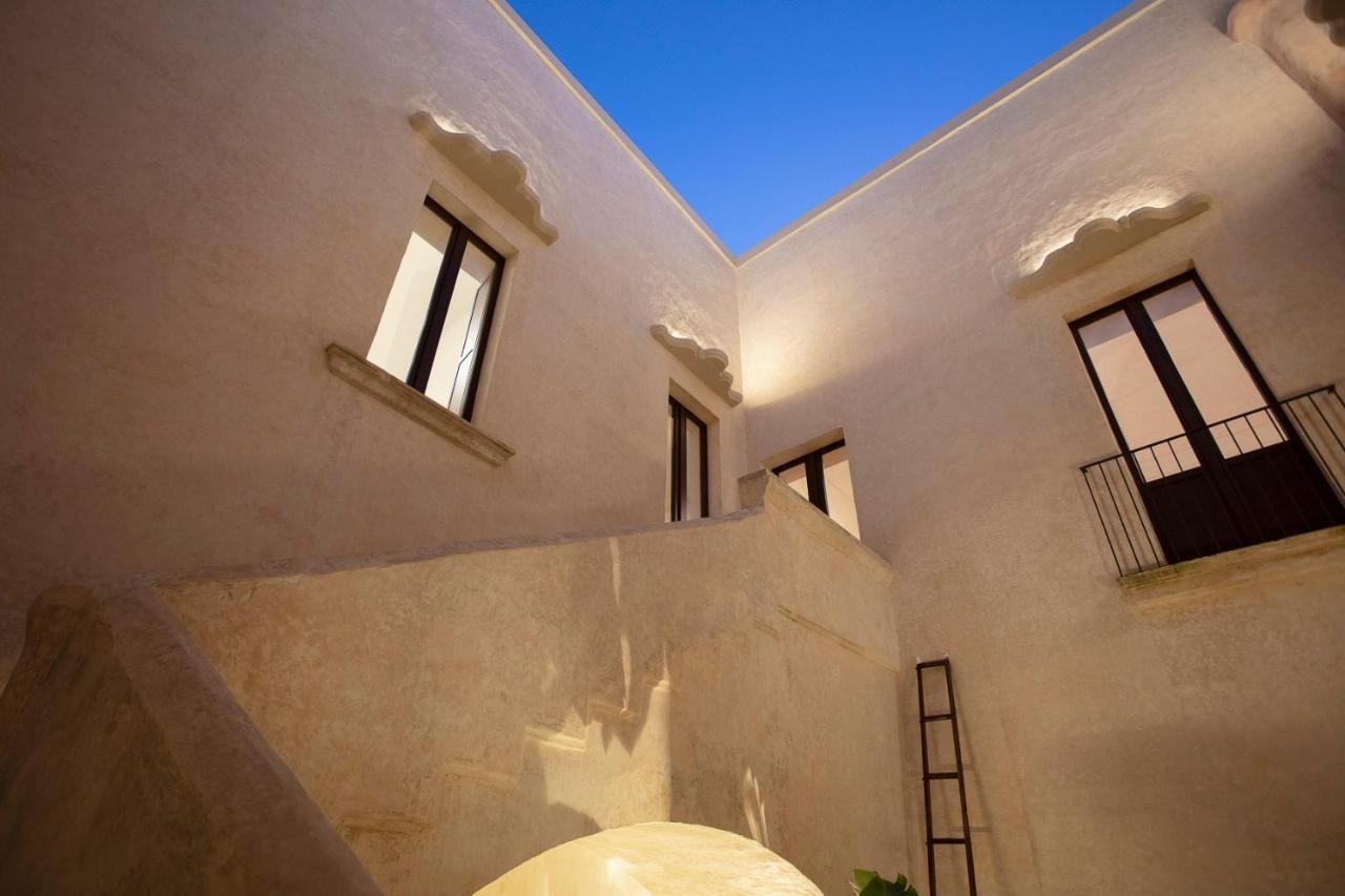 Palazzo Donna Titi Bed and Breakfast Nardò Exteriör bild