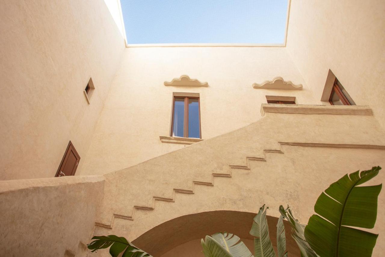 Palazzo Donna Titi Bed and Breakfast Nardò Exteriör bild